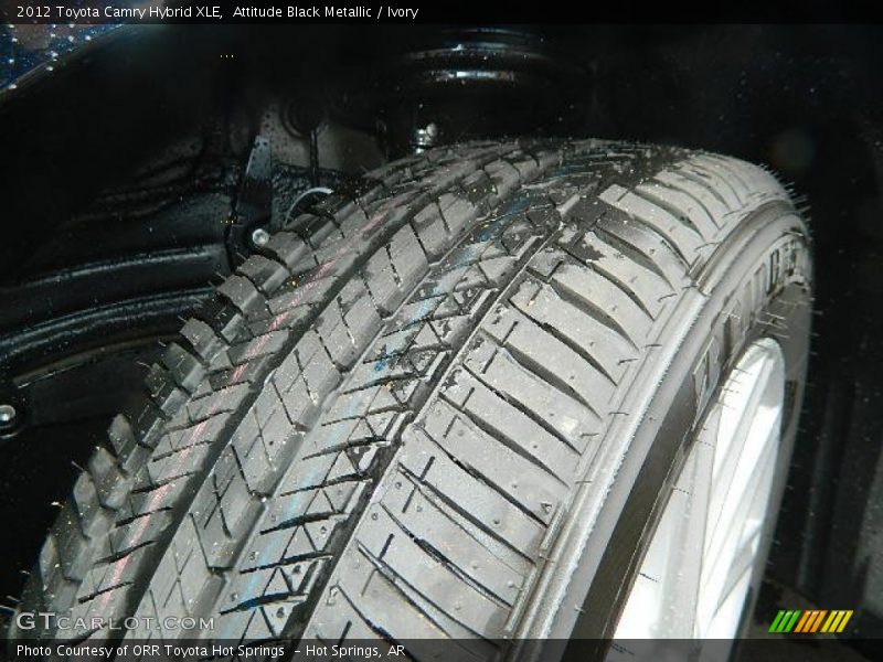 Attitude Black Metallic / Ivory 2012 Toyota Camry Hybrid XLE