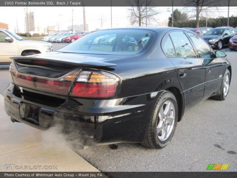 Black / Taupe 2002 Pontiac Bonneville SSEi