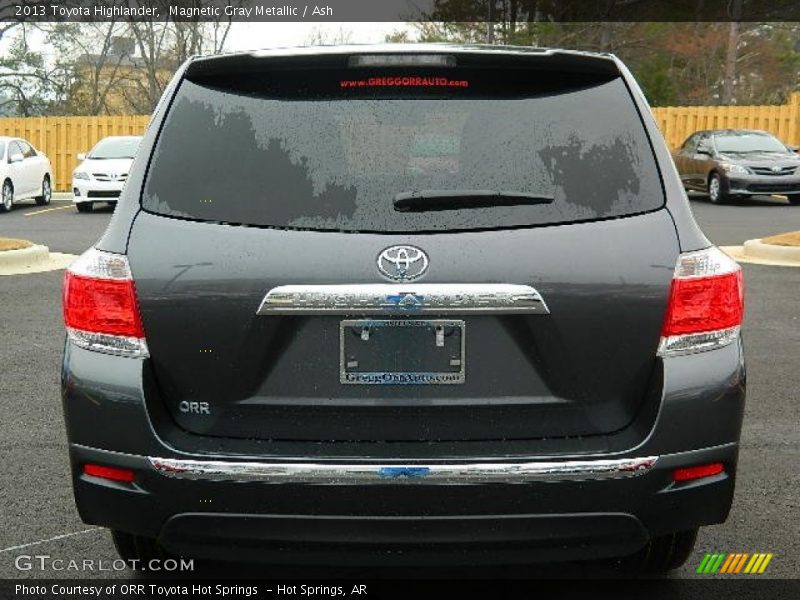 Magnetic Gray Metallic / Ash 2013 Toyota Highlander
