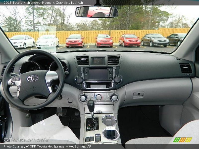 Magnetic Gray Metallic / Ash 2013 Toyota Highlander