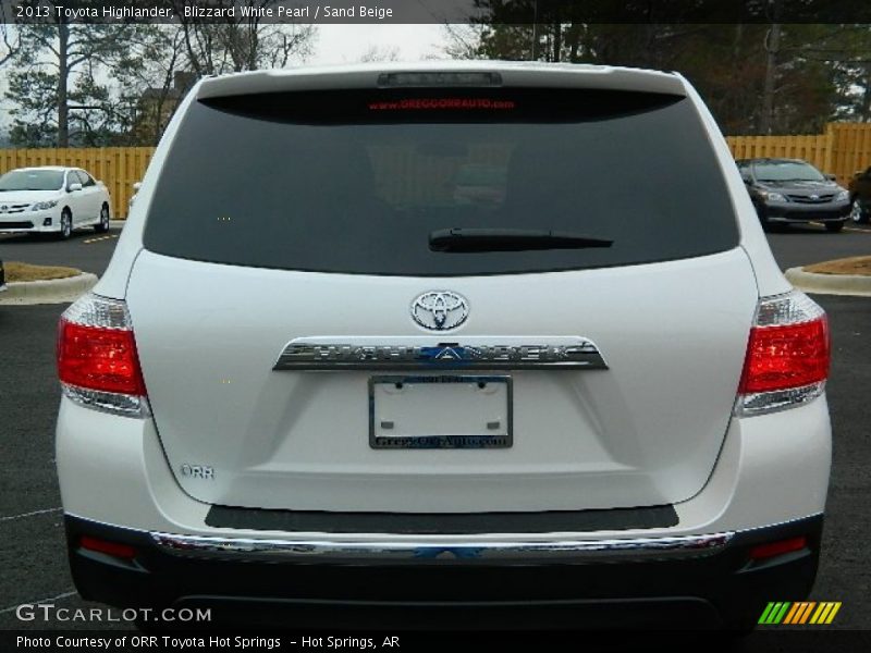 Blizzard White Pearl / Sand Beige 2013 Toyota Highlander