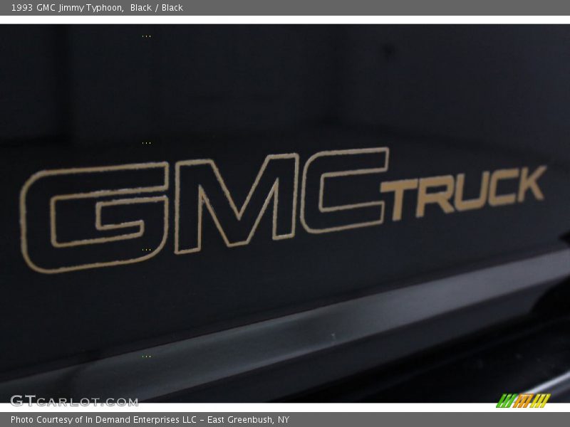 Black / Black 1993 GMC Jimmy Typhoon