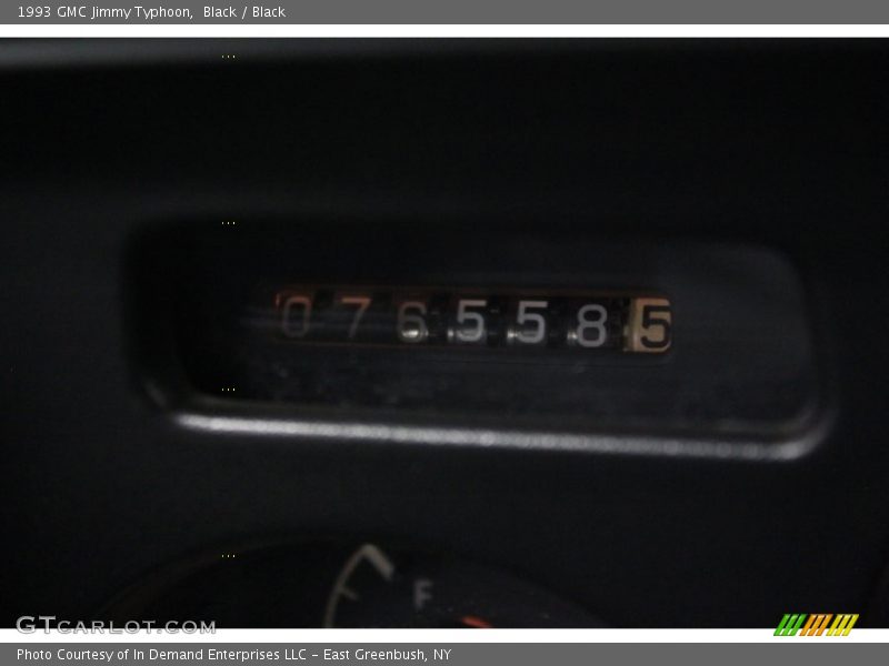 Black / Black 1993 GMC Jimmy Typhoon