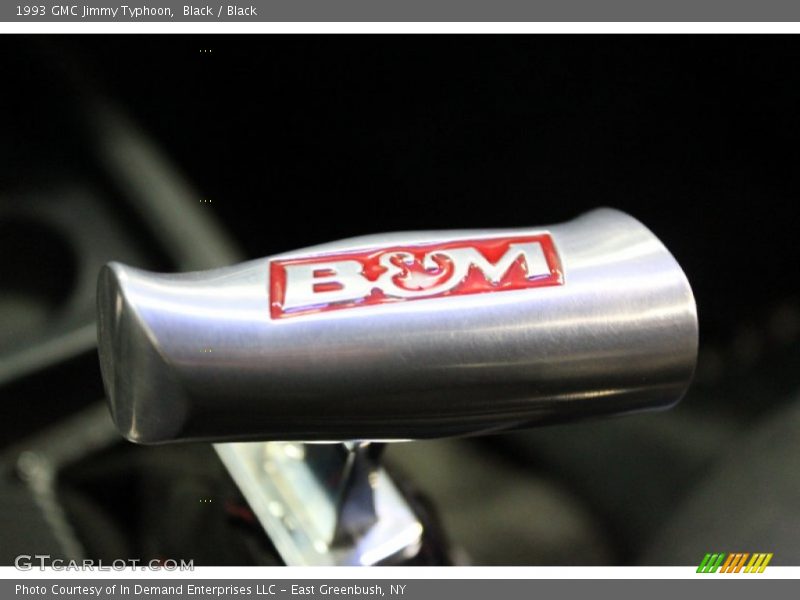 Black / Black 1993 GMC Jimmy Typhoon