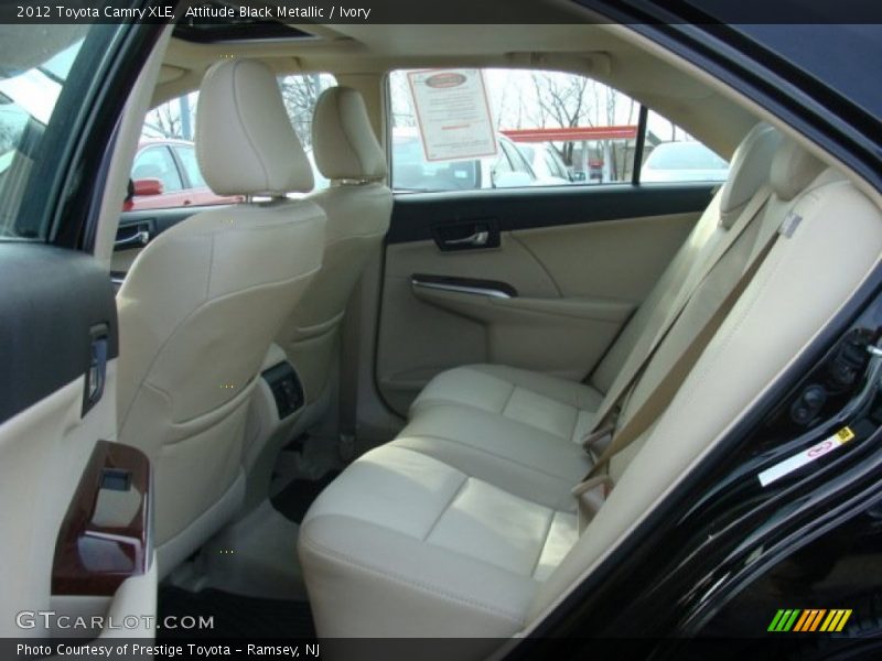 Attitude Black Metallic / Ivory 2012 Toyota Camry XLE