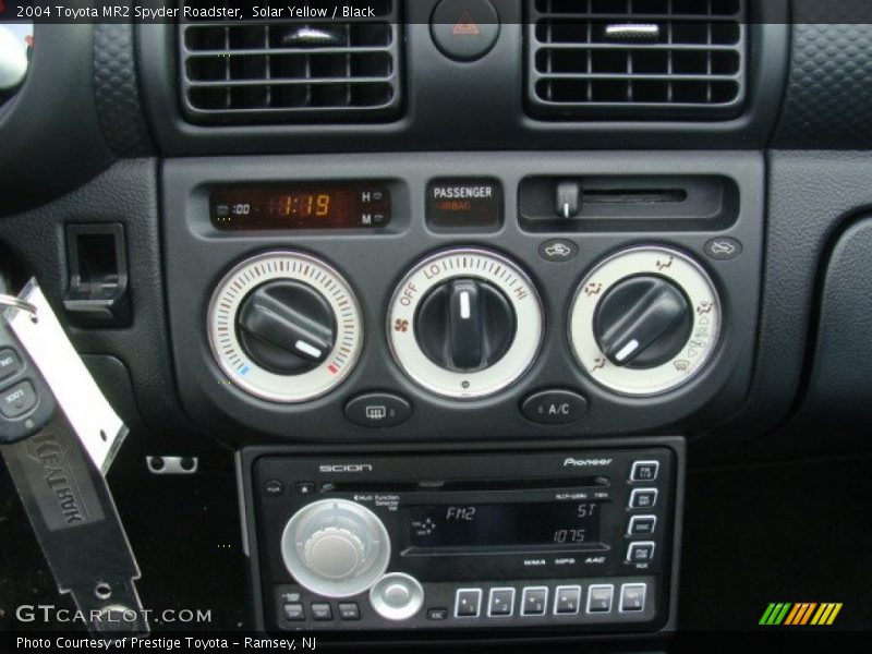 Controls of 2004 MR2 Spyder Roadster