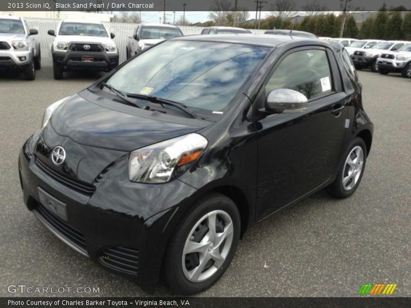 Front 3/4 View of 2013 iQ 