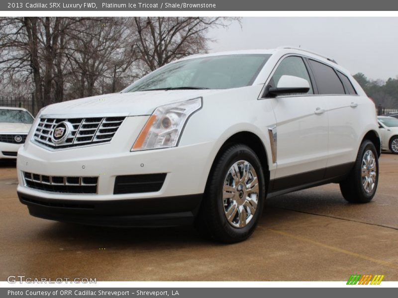 Front 3/4 View of 2013 SRX Luxury FWD