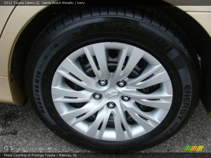 Sandy Beach Metallic / Ivory 2012 Toyota Camry LE