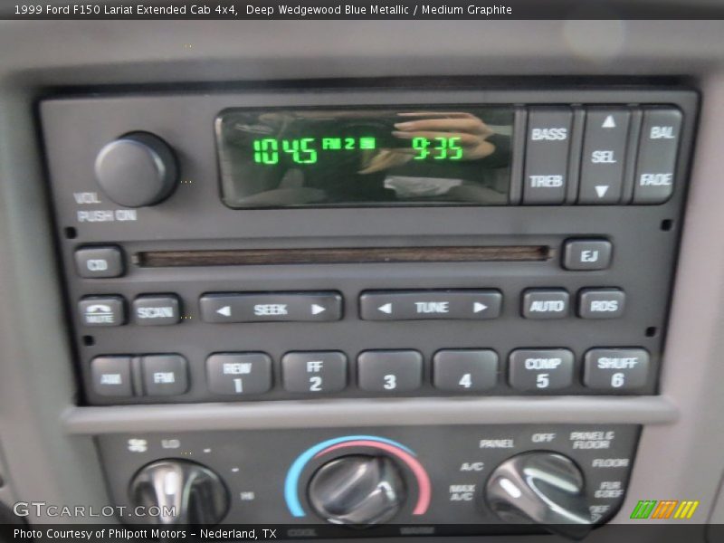 Audio System of 1999 F150 Lariat Extended Cab 4x4