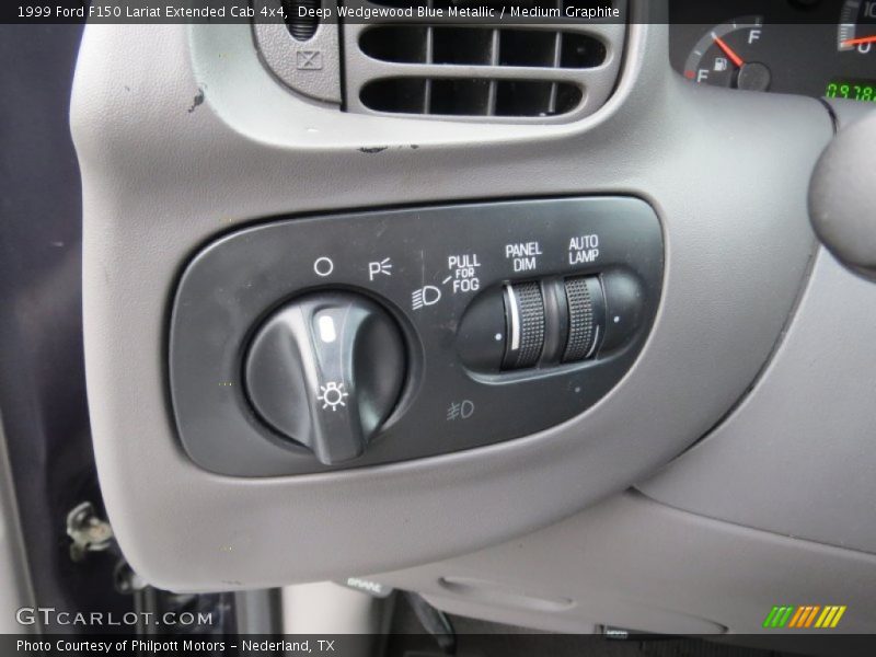 Controls of 1999 F150 Lariat Extended Cab 4x4