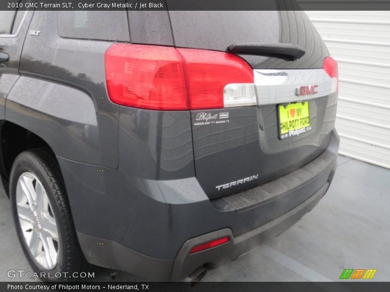 Cyber Gray Metallic / Jet Black 2010 GMC Terrain SLT