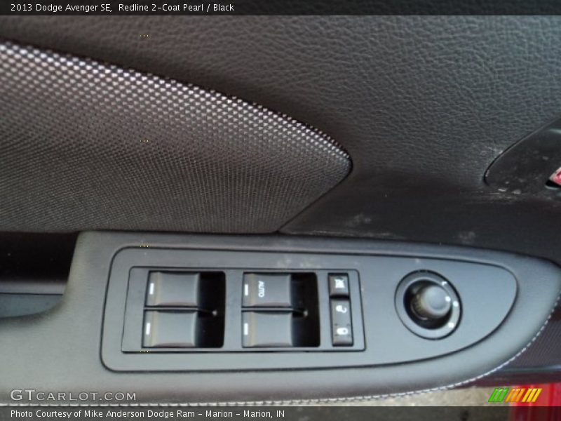 Redline 2-Coat Pearl / Black 2013 Dodge Avenger SE