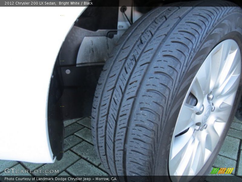 Bright White / Black 2012 Chrysler 200 LX Sedan