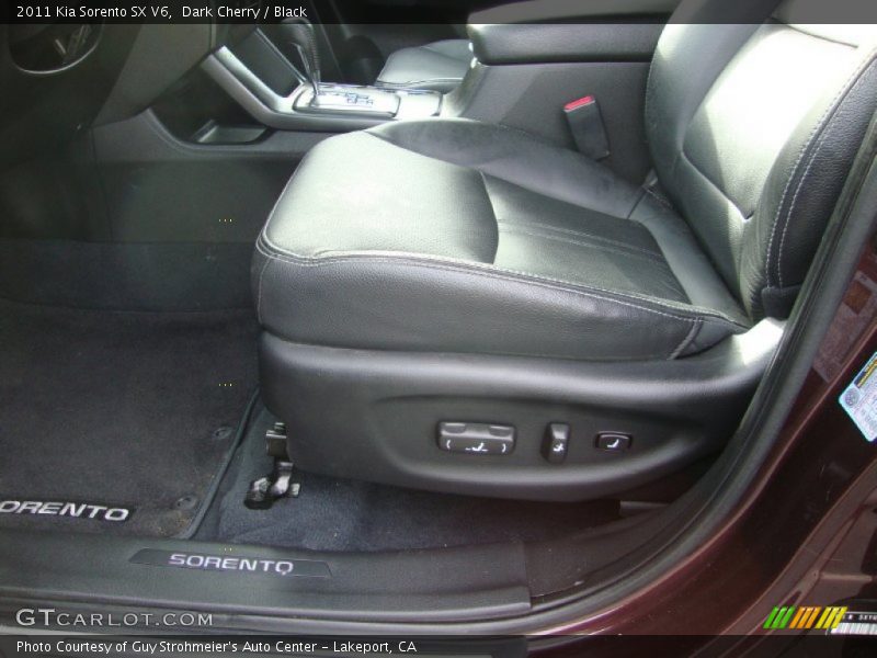 Dark Cherry / Black 2011 Kia Sorento SX V6