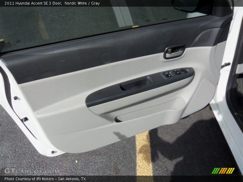 Nordic White / Gray 2011 Hyundai Accent SE 3 Door