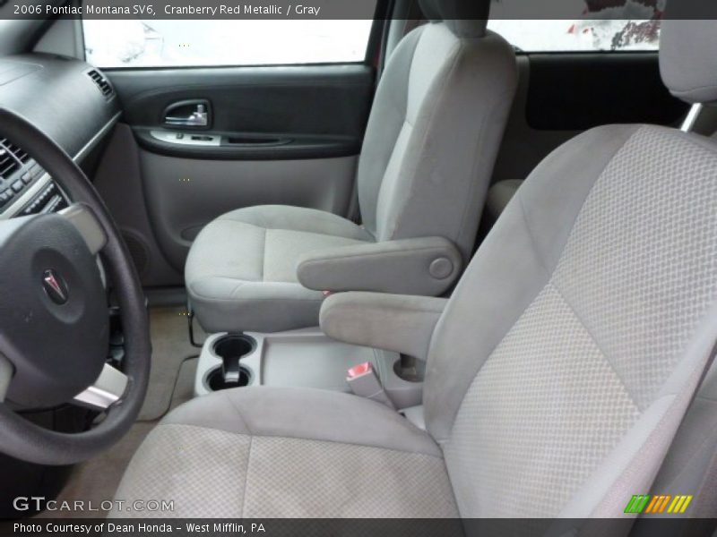 Front Seat of 2006 Montana SV6