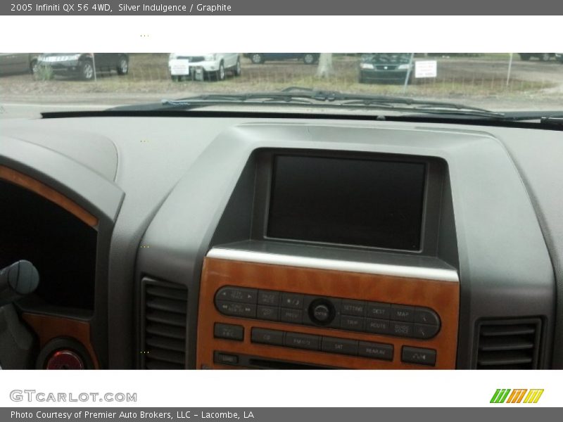 Silver Indulgence / Graphite 2005 Infiniti QX 56 4WD