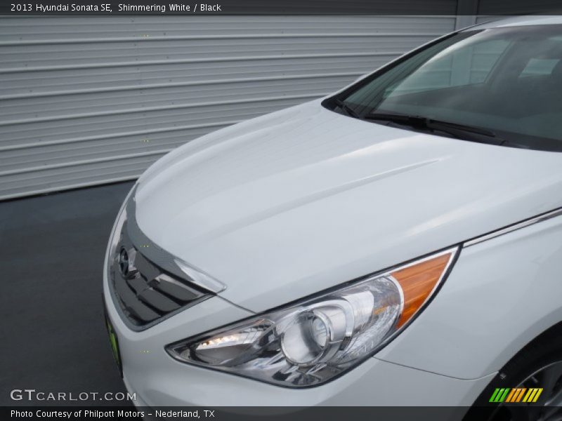 Shimmering White / Black 2013 Hyundai Sonata SE