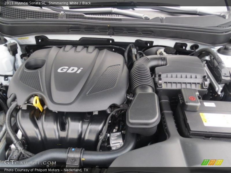 Shimmering White / Black 2013 Hyundai Sonata SE