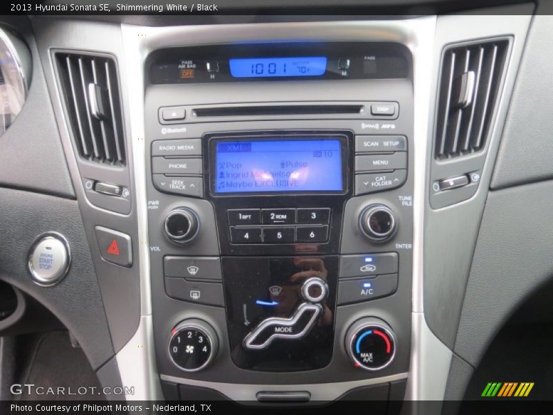 Shimmering White / Black 2013 Hyundai Sonata SE