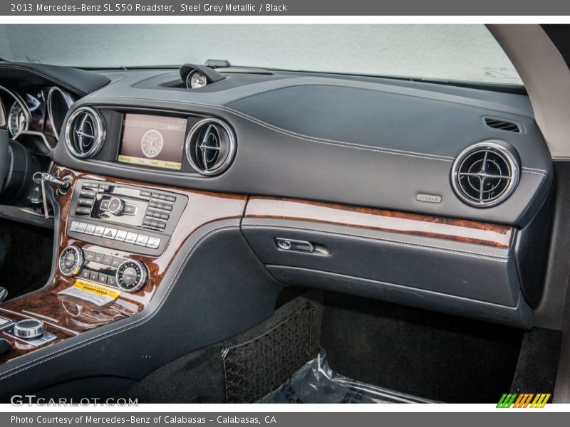 Dashboard of 2013 SL 550 Roadster