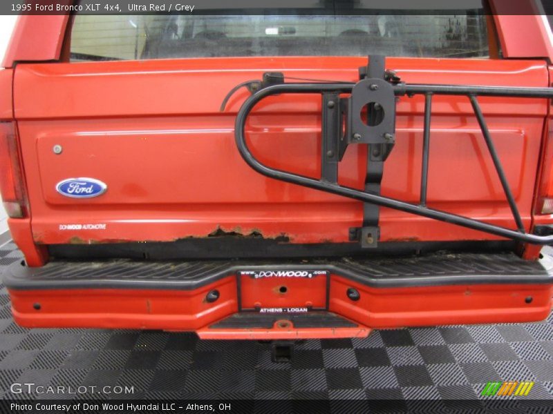 Ultra Red / Grey 1995 Ford Bronco XLT 4x4