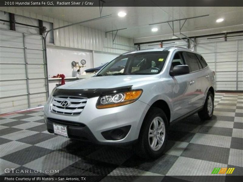Radiant Silver / Gray 2010 Hyundai Santa Fe GLS