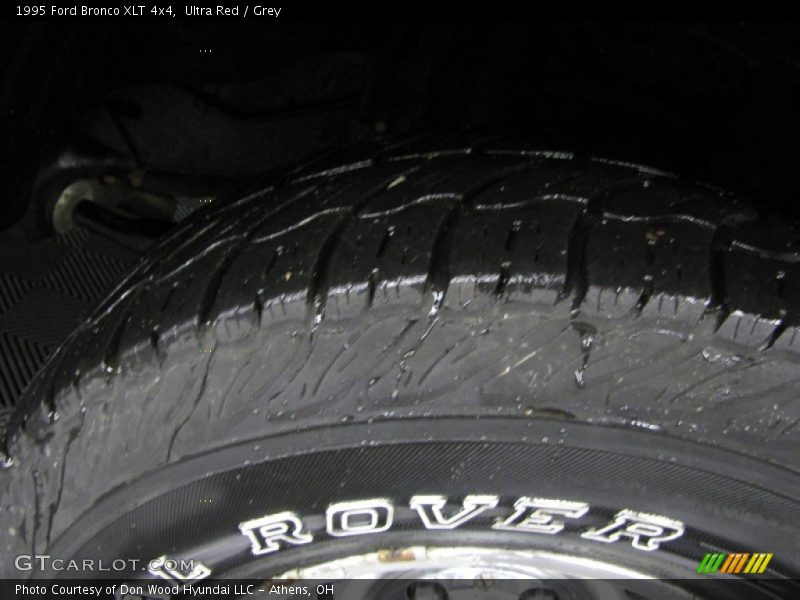 Ultra Red / Grey 1995 Ford Bronco XLT 4x4