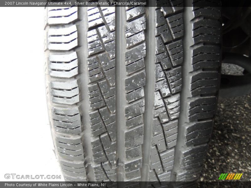 Silver Birch Metallic / Charcoal/Caramel 2007 Lincoln Navigator Ultimate 4x4