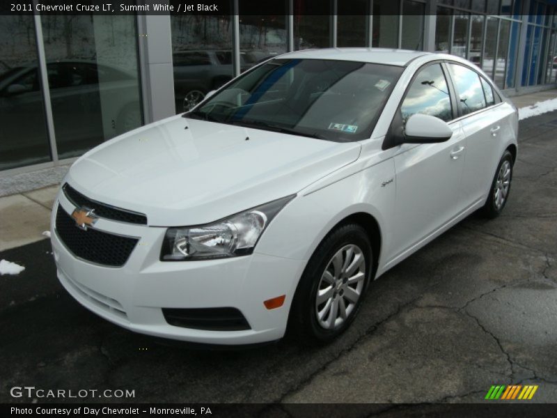 Summit White / Jet Black 2011 Chevrolet Cruze LT