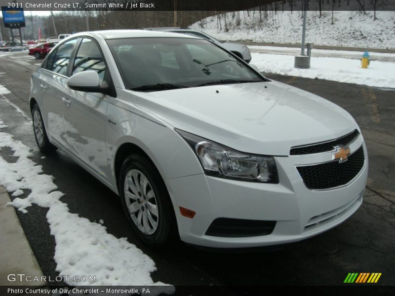Summit White / Jet Black 2011 Chevrolet Cruze LT