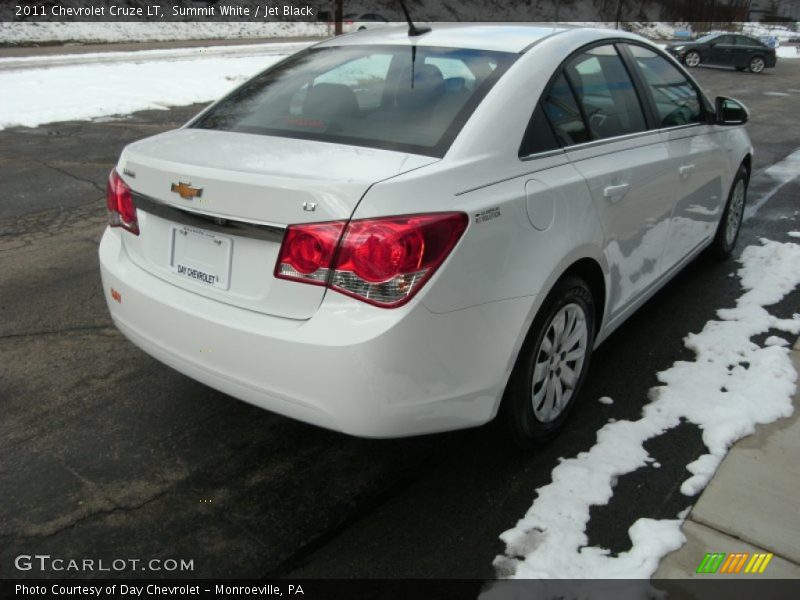 Summit White / Jet Black 2011 Chevrolet Cruze LT