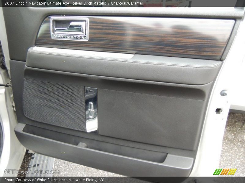 Door Panel of 2007 Navigator Ultimate 4x4
