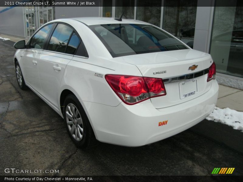 Summit White / Jet Black 2011 Chevrolet Cruze LT
