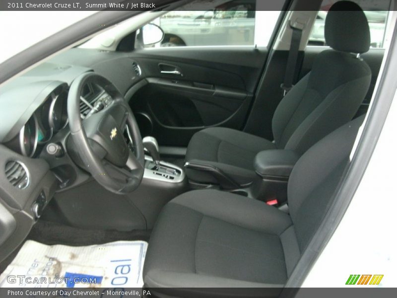 Summit White / Jet Black 2011 Chevrolet Cruze LT