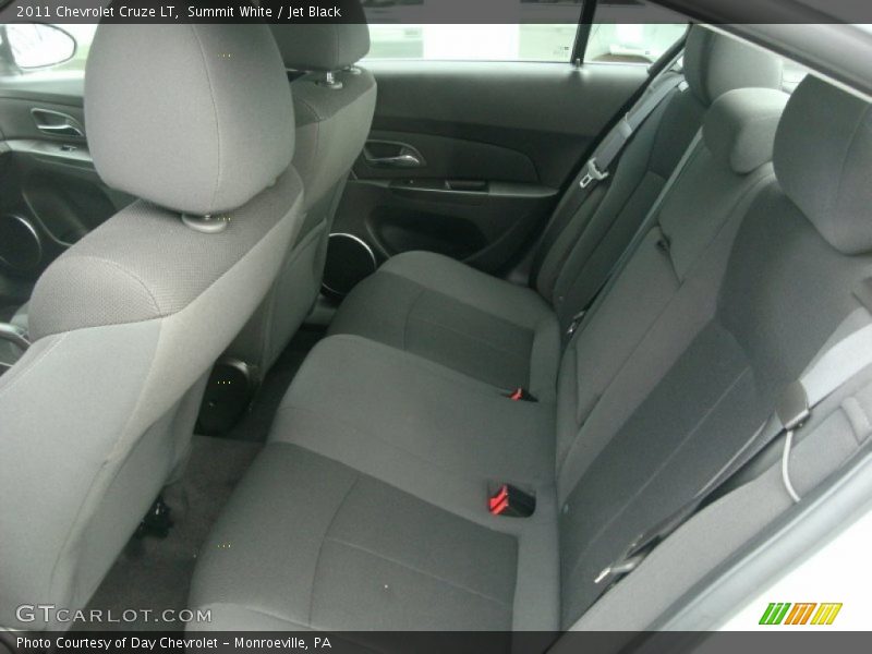 Summit White / Jet Black 2011 Chevrolet Cruze LT