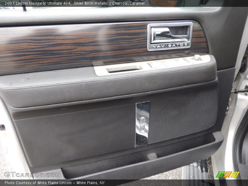 Door Panel of 2007 Navigator Ultimate 4x4