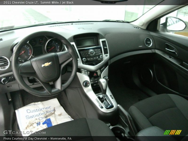Summit White / Jet Black 2011 Chevrolet Cruze LT