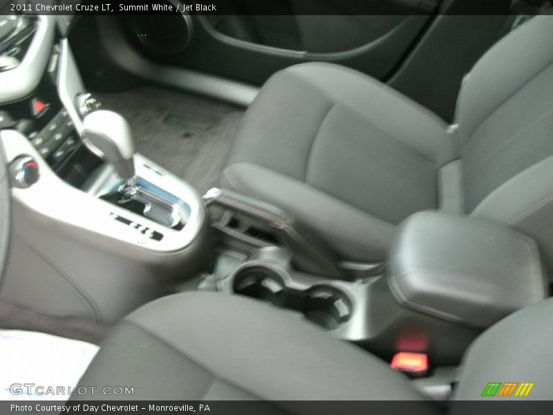Summit White / Jet Black 2011 Chevrolet Cruze LT