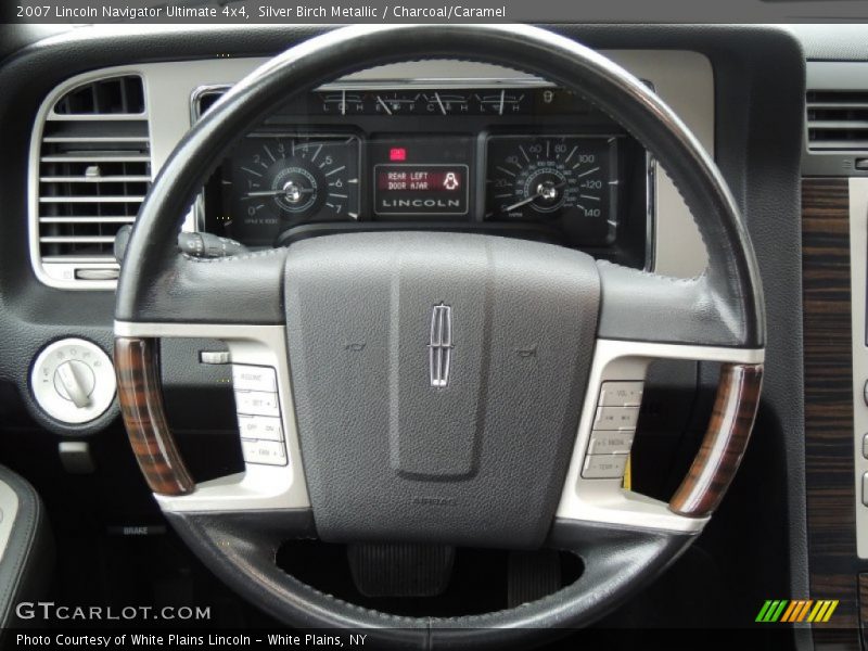  2007 Navigator Ultimate 4x4 Steering Wheel