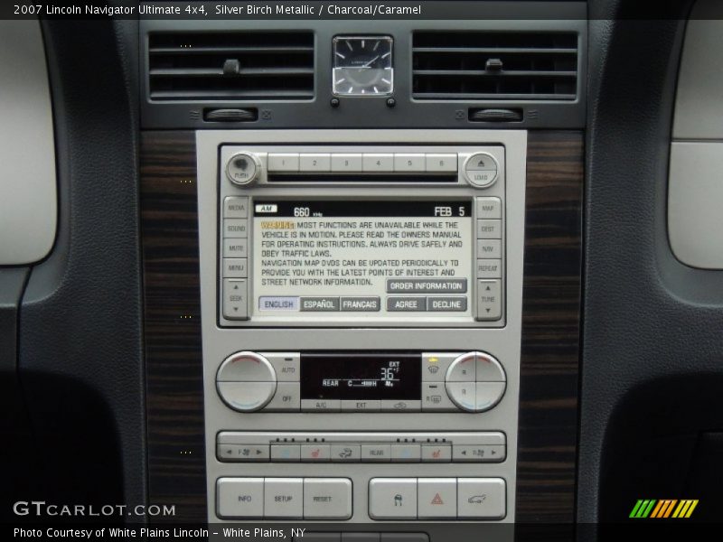 Controls of 2007 Navigator Ultimate 4x4
