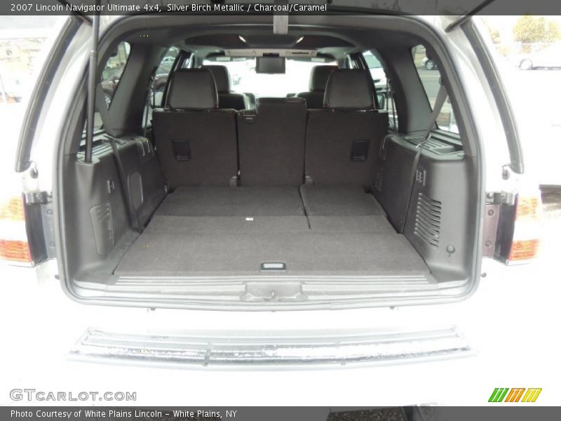  2007 Navigator Ultimate 4x4 Trunk