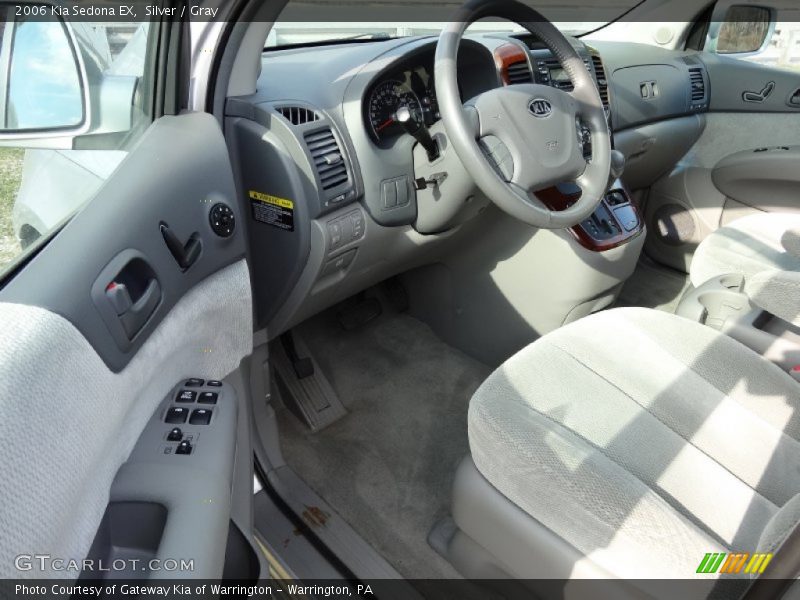  2006 Sedona EX Gray Interior
