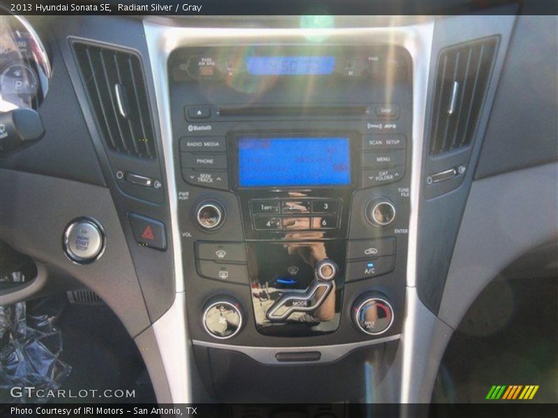 Radiant Silver / Gray 2013 Hyundai Sonata SE
