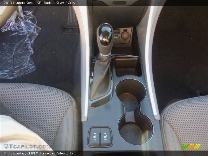Radiant Silver / Gray 2013 Hyundai Sonata SE