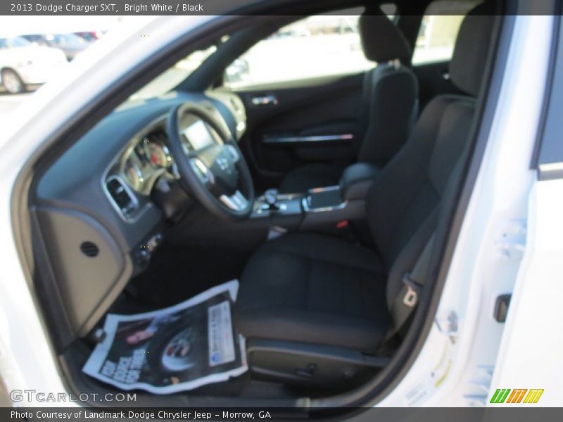Bright White / Black 2013 Dodge Charger SXT