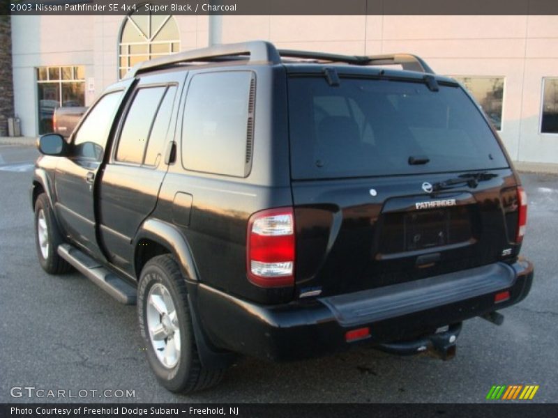Super Black / Charcoal 2003 Nissan Pathfinder SE 4x4