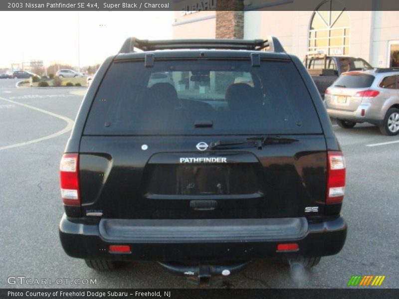 Super Black / Charcoal 2003 Nissan Pathfinder SE 4x4