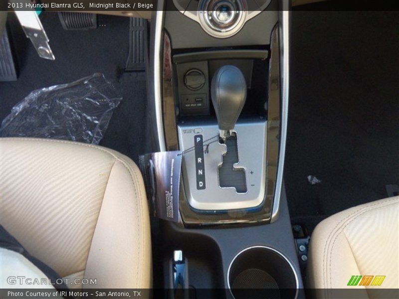 Midnight Black / Beige 2013 Hyundai Elantra GLS